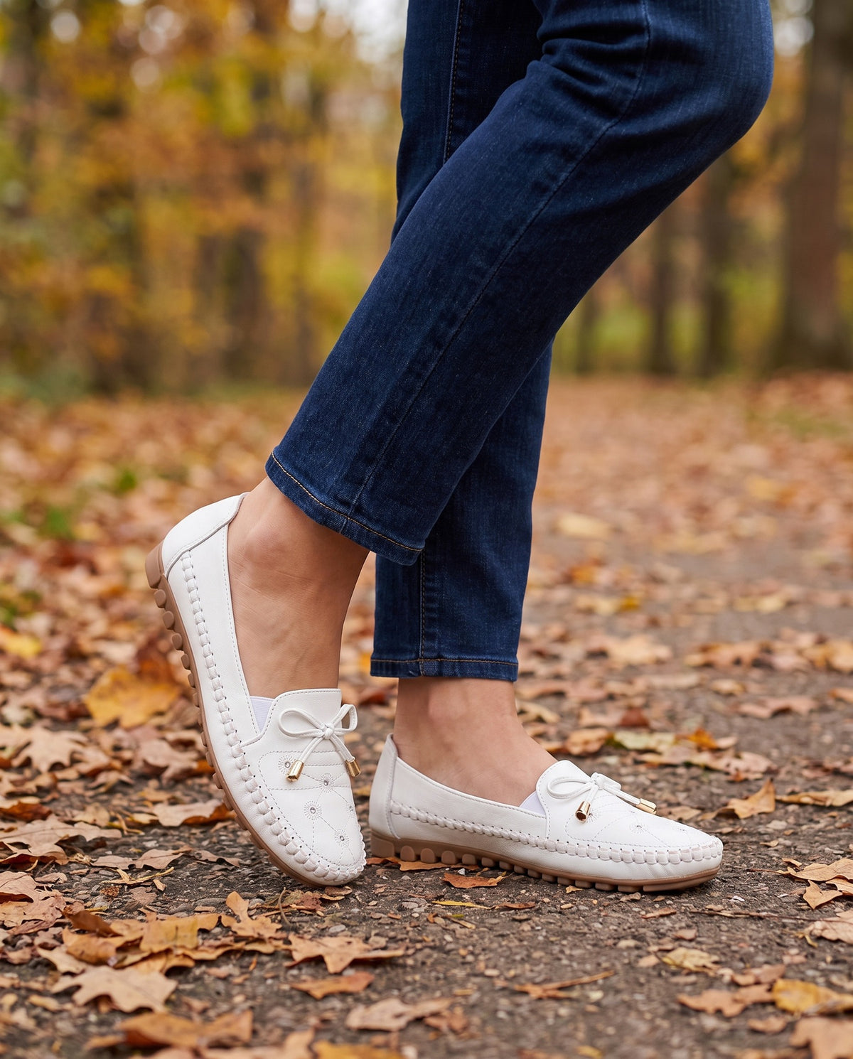 molly-bow-moccasin-loafers-women-s-white-leather-look-embroidered-flat-loafers 6