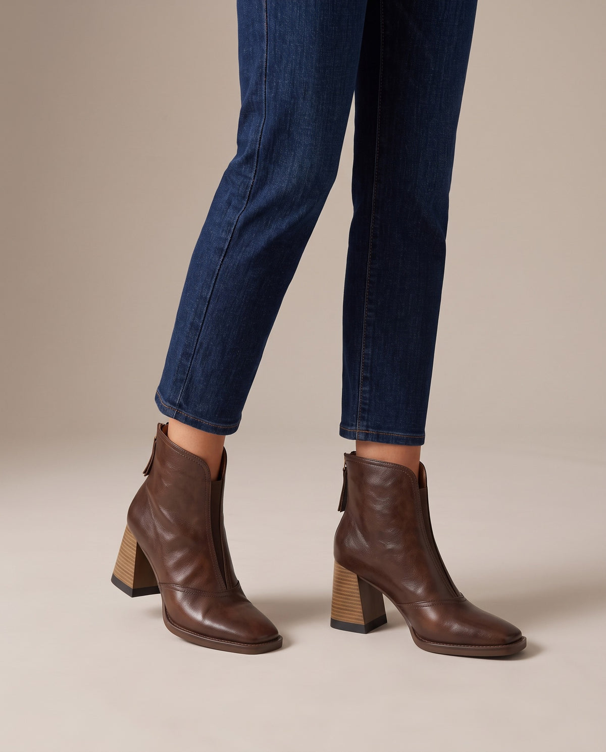 edda-square-toe-block-heel-ankle-boots-women-s-dark-brown-leather-look-v-notch-booties 5