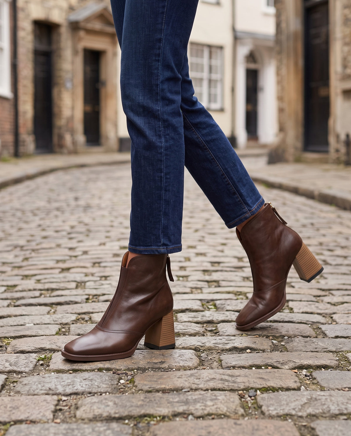edda-square-toe-block-heel-ankle-boots-women-s-dark-brown-leather-look-v-notch-booties 6