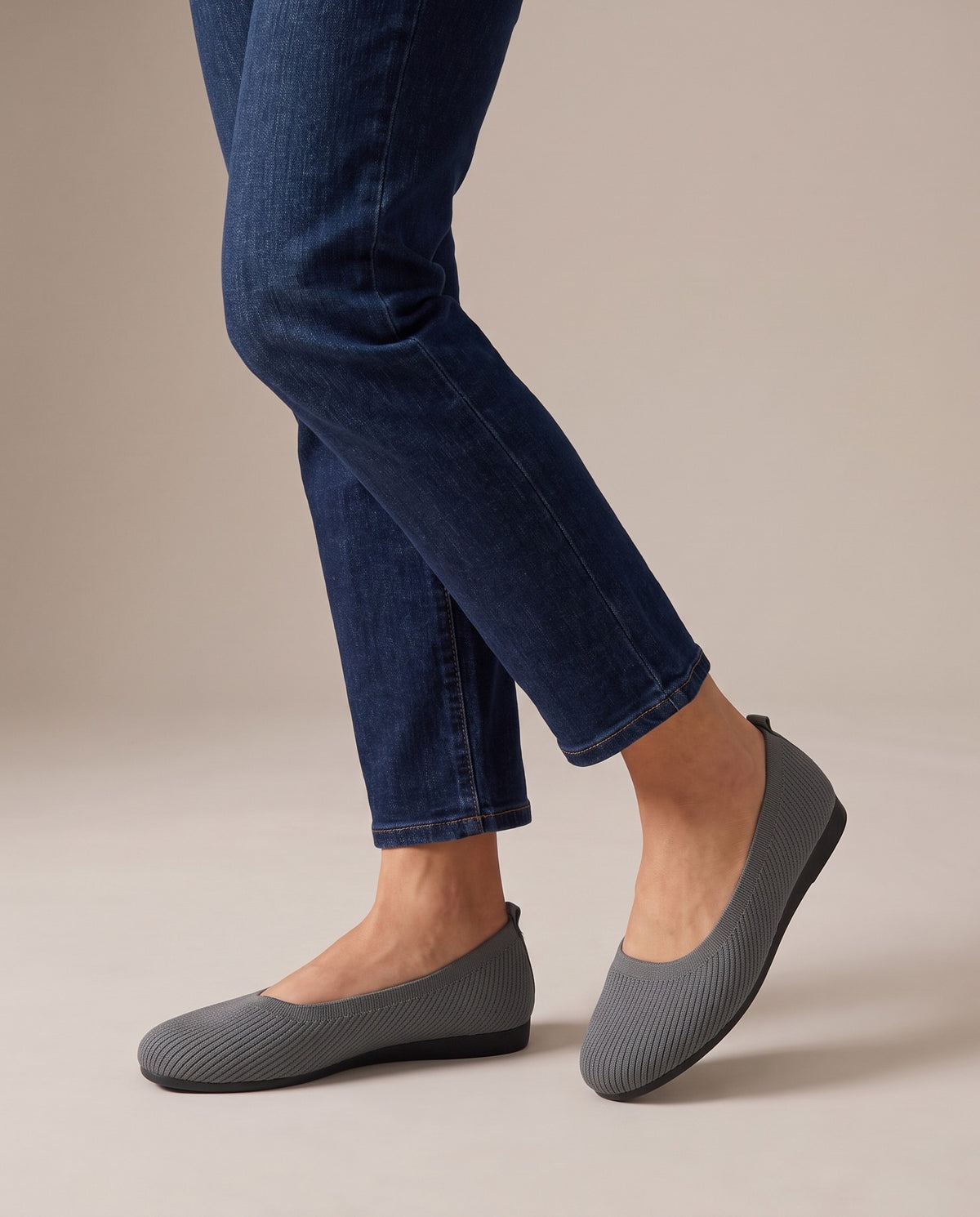 hollis-knit-round-toe-slip-on-flats-women-s-grey-ribbed-ballet-flats 5