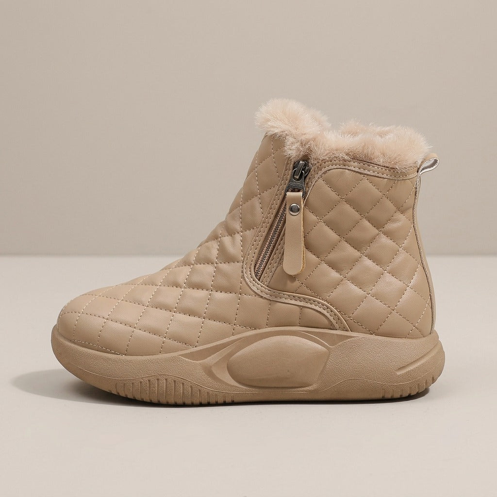 Maisie quilted boot, side view of the zip and chunky sole