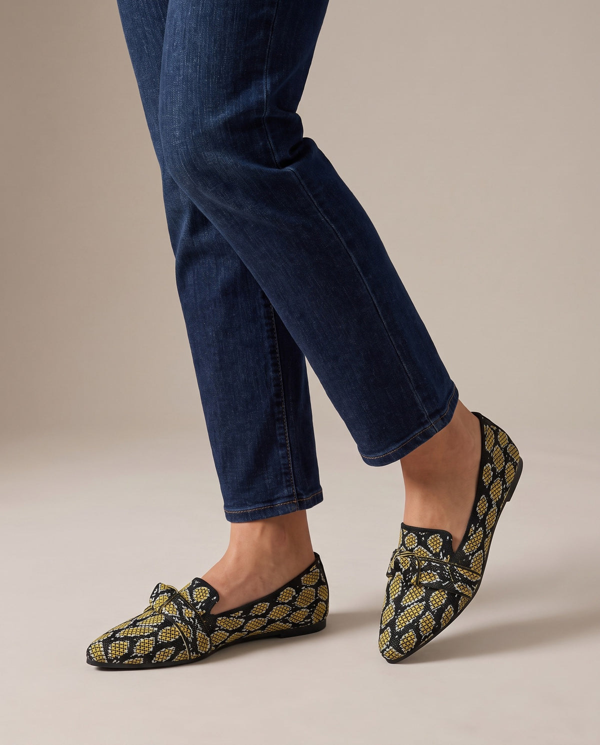 orla-snake-print-knit-flats-women-s-yellow-and-black-pointed-toe-knot-slip-on-flats 5